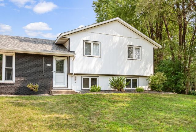 5531 128th Street W, Apple Valley, MN 55124