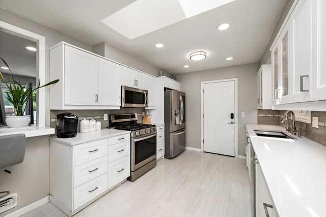 5531 128th Street W, Apple Valley, MN 55124