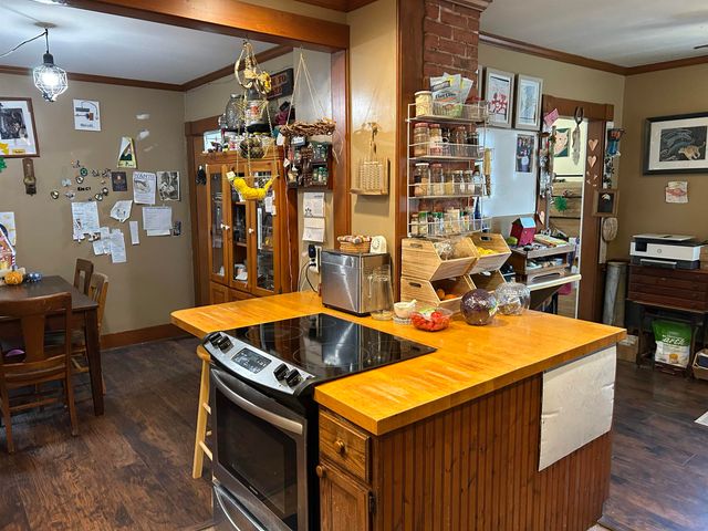 48 Kendall Avenue, Rutland City, VT 05701