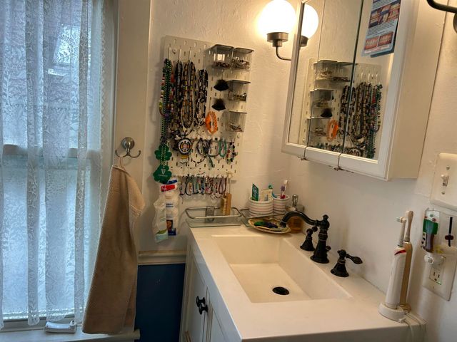 48 Kendall Avenue, Rutland City, VT 05701