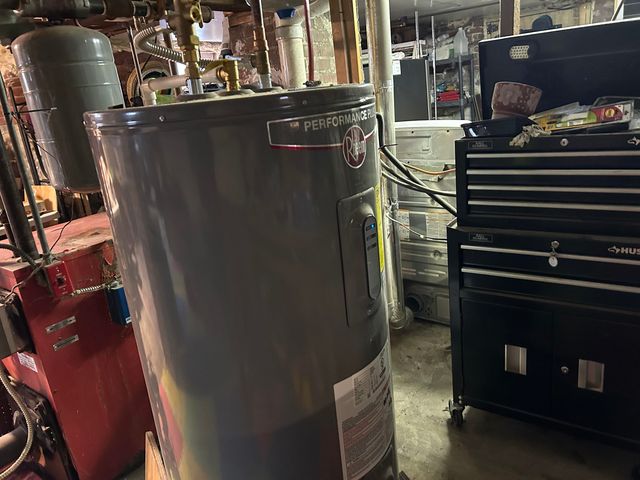 48 Kendall Avenue, Rutland City, VT 05701