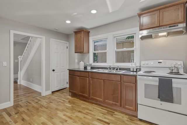 1200 Saint James Ave, Springfield, MA 01104
