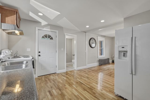 1200 Saint James Ave, Springfield, MA 01104
