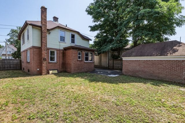 1200 Saint James Ave, Springfield, MA 01104