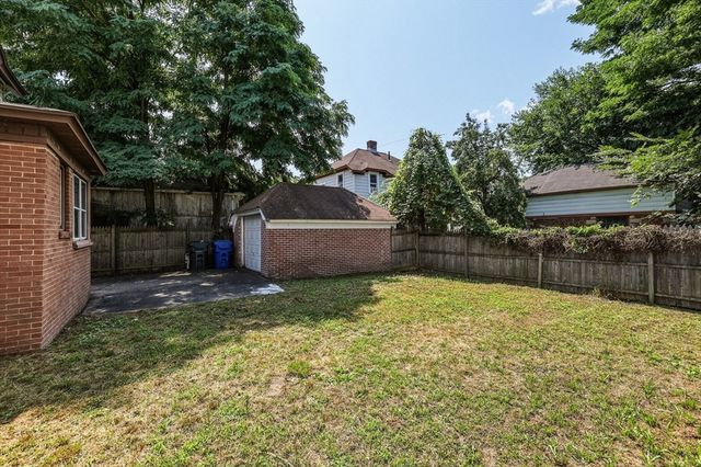 1200 Saint James Ave, Springfield, MA 01104