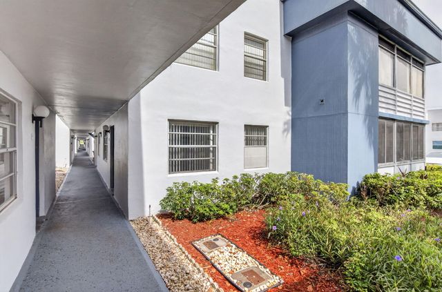 68 Normandy B, Delray Beach, FL 33484