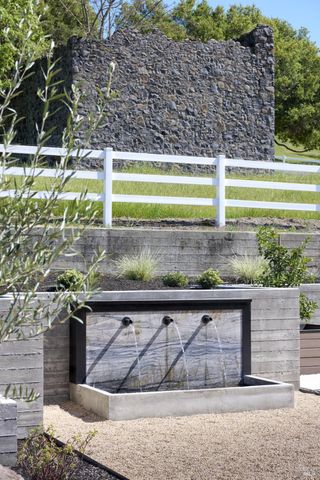 208 Ursuline Rd, Santa Rosa, CA 95403