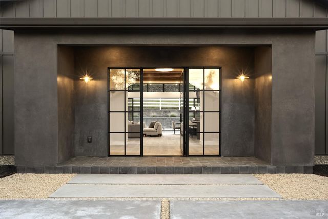 208 Ursuline Rd, Santa Rosa, CA 95403