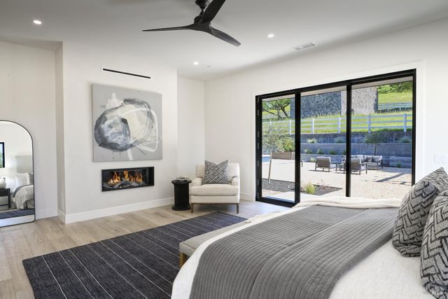 208 Ursuline Rd, Santa Rosa, CA 95403