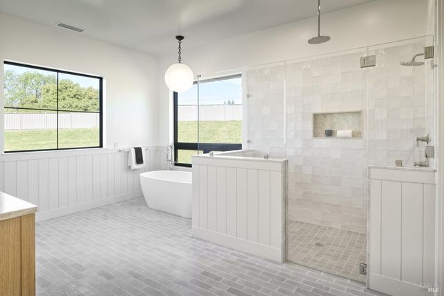 208 Ursuline Rd, Santa Rosa, CA 95403