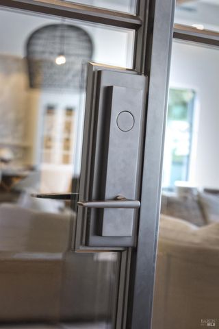 208 Ursuline Rd, Santa Rosa, CA 95403