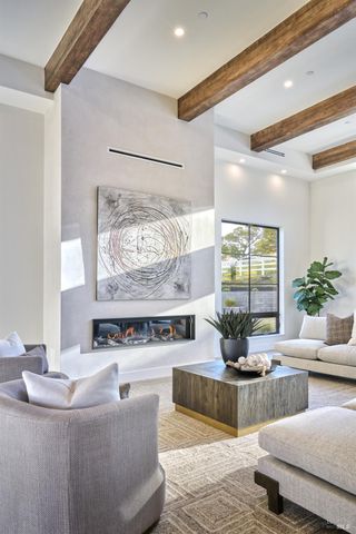 208 Ursuline Rd, Santa Rosa, CA 95403