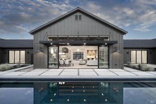 208 Ursuline Rd, Santa Rosa, CA 95403