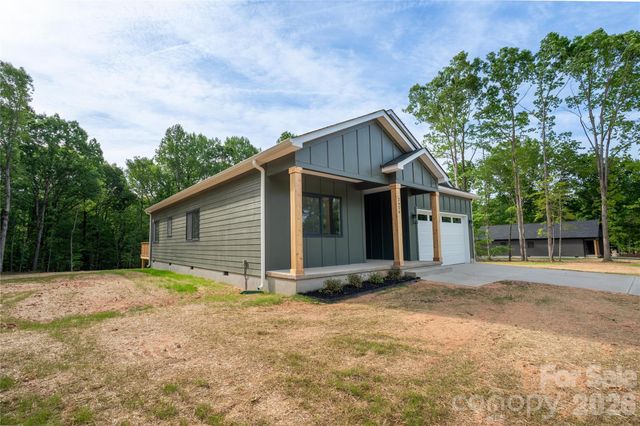 2426 Puetts Chapel Road, Bessemer City, NC 28016