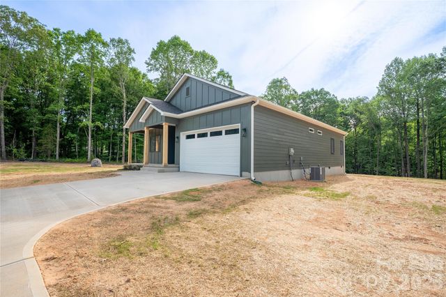 2426 Puetts Chapel Road, Bessemer City, NC 28016