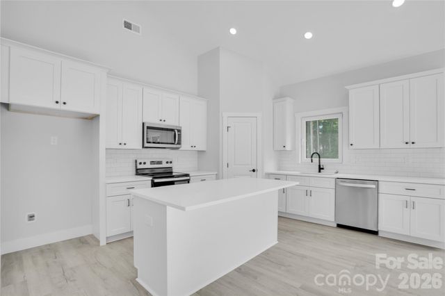 2426 Puetts Chapel Road, Bessemer City, NC 28016