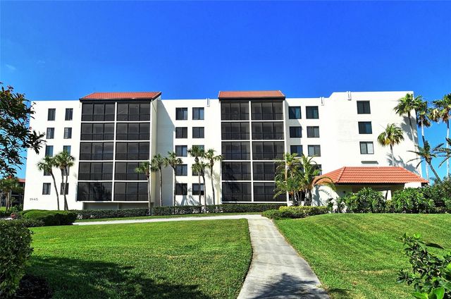1945 GULF OF MEXICO DRIVE M2-402, Longboat Key, FL 34228