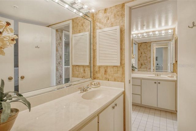 1945 GULF OF MEXICO DRIVE M2-402, Longboat Key, FL 34228