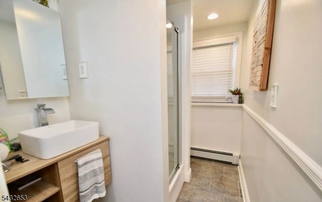 27 Grandview Ave, Jefferson Twp., NJ 07460