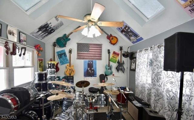 27 Grandview Ave, Jefferson Twp., NJ 07460