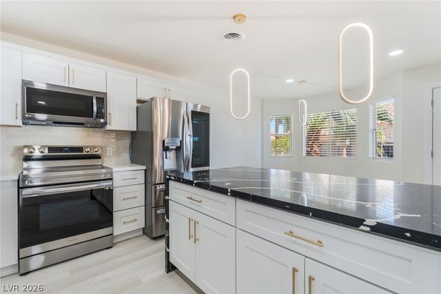 929 Sulphur Springs Lane 202, Las Vegas, NV 89128