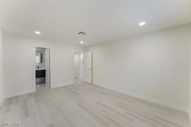 929 Sulphur Springs Lane 202, Las Vegas, NV 89128