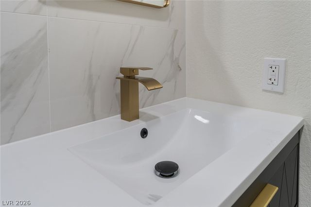 929 Sulphur Springs Lane 202, Las Vegas, NV 89128