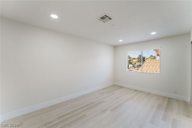 929 Sulphur Springs Lane 202, Las Vegas, NV 89128
