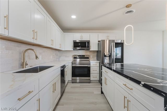 929 Sulphur Springs Lane 202, Las Vegas, NV 89128