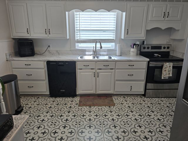 130 Lafayette Ave, Lawrenceburg, TN 38464