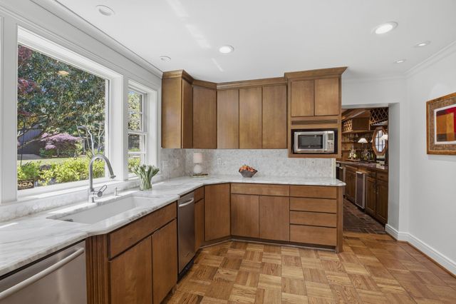 225 Hillwood Blvd, Nashville, TN 37205