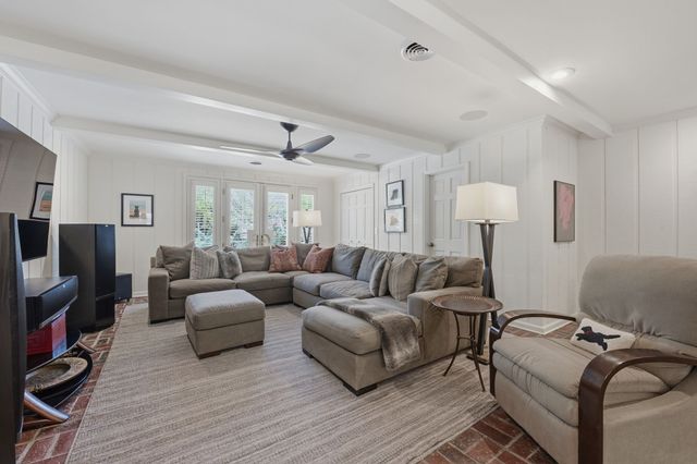 225 Hillwood Blvd, Nashville, TN 37205