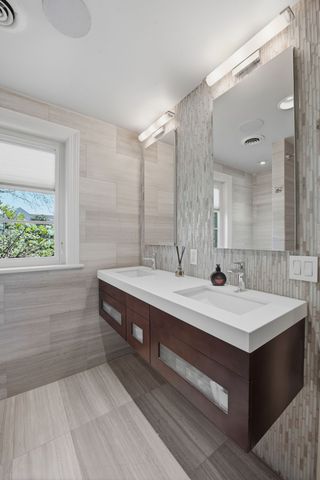 225 Hillwood Blvd, Nashville, TN 37205