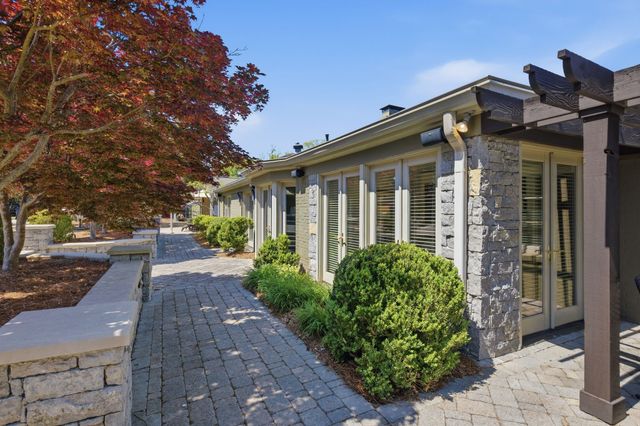 225 Hillwood Blvd, Nashville, TN 37205