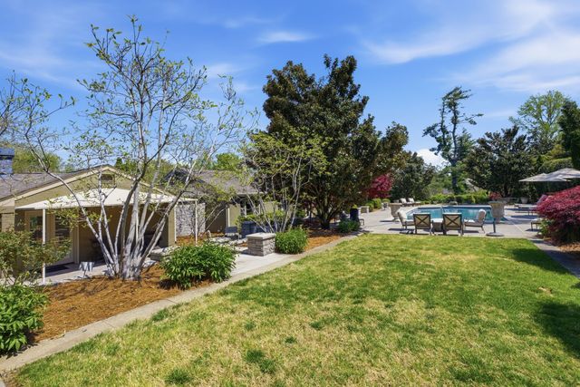 225 Hillwood Blvd, Nashville, TN 37205