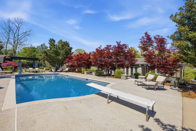 225 Hillwood Blvd, Nashville, TN 37205