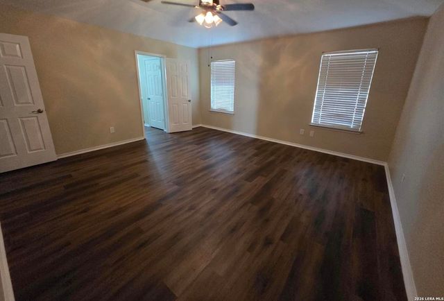21034 Villa Valencia, San Antonio, TX 78258