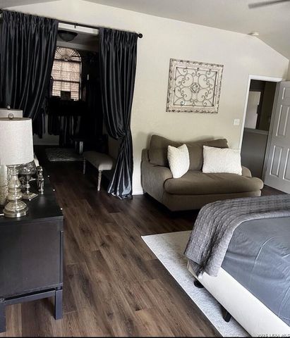 21034 Villa Valencia, San Antonio, TX 78258