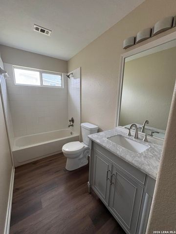21034 Villa Valencia, San Antonio, TX 78258