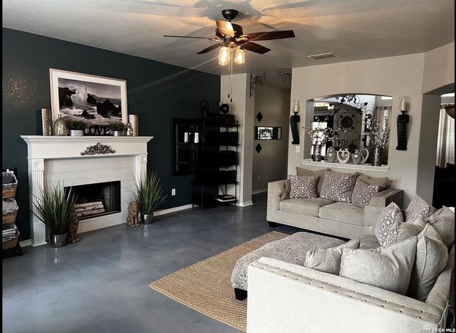 21034 Villa Valencia, San Antonio, TX 78258