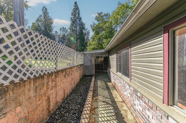 17542 Climax Rd, Jackson, CA 95642