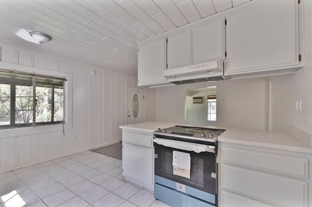 17542 Climax Rd, Jackson, CA 95642