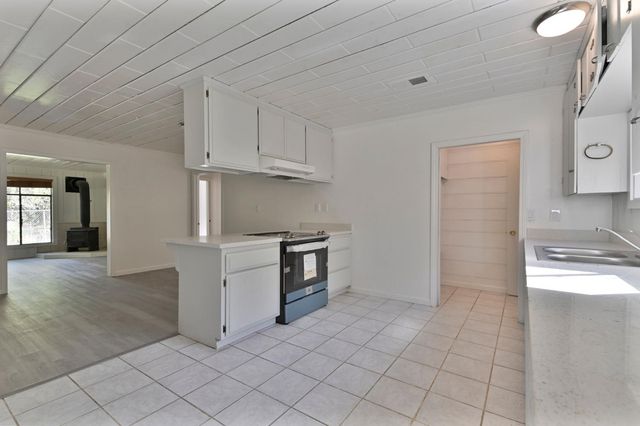 17542 Climax Rd, Jackson, CA 95642