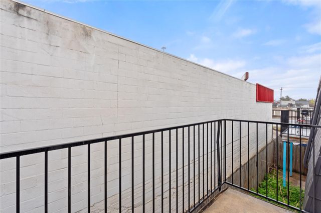 1301 W Ben White BLVD 208, Austin, TX 78704