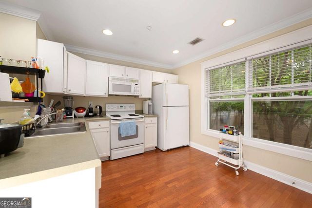 1035 Barnett Shoals Road 628, Athens, GA 30605