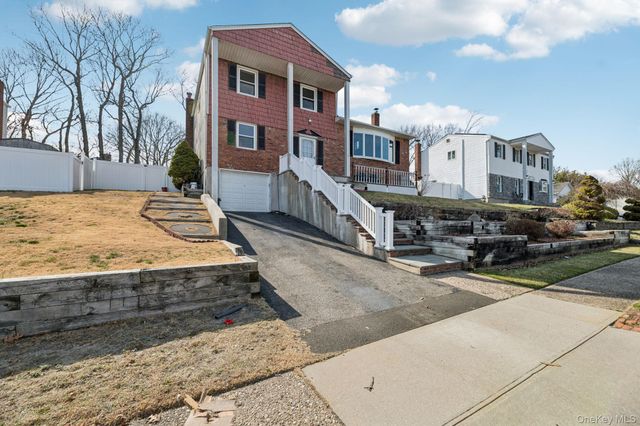 39 Cherry Street, Selden, NY 11784