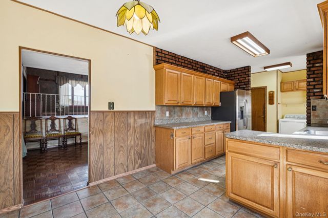 39 Cherry Street, Selden, NY 11784