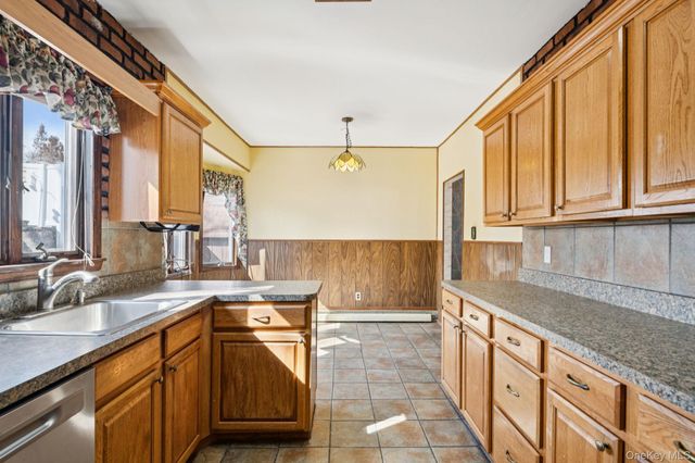 39 Cherry Street, Selden, NY 11784