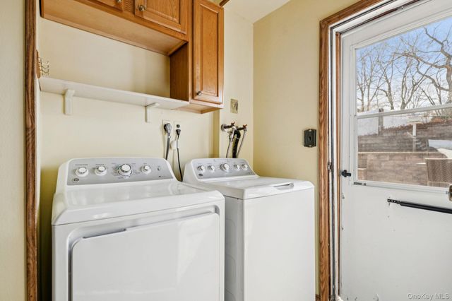 39 Cherry Street, Selden, NY 11784