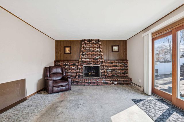 39 Cherry Street, Selden, NY 11784